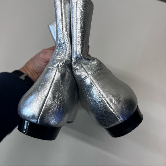 Zara Basic Laminated Leather Silver Metallic Flat Ankle Boots Size EU 41 - Picture 8 of 11